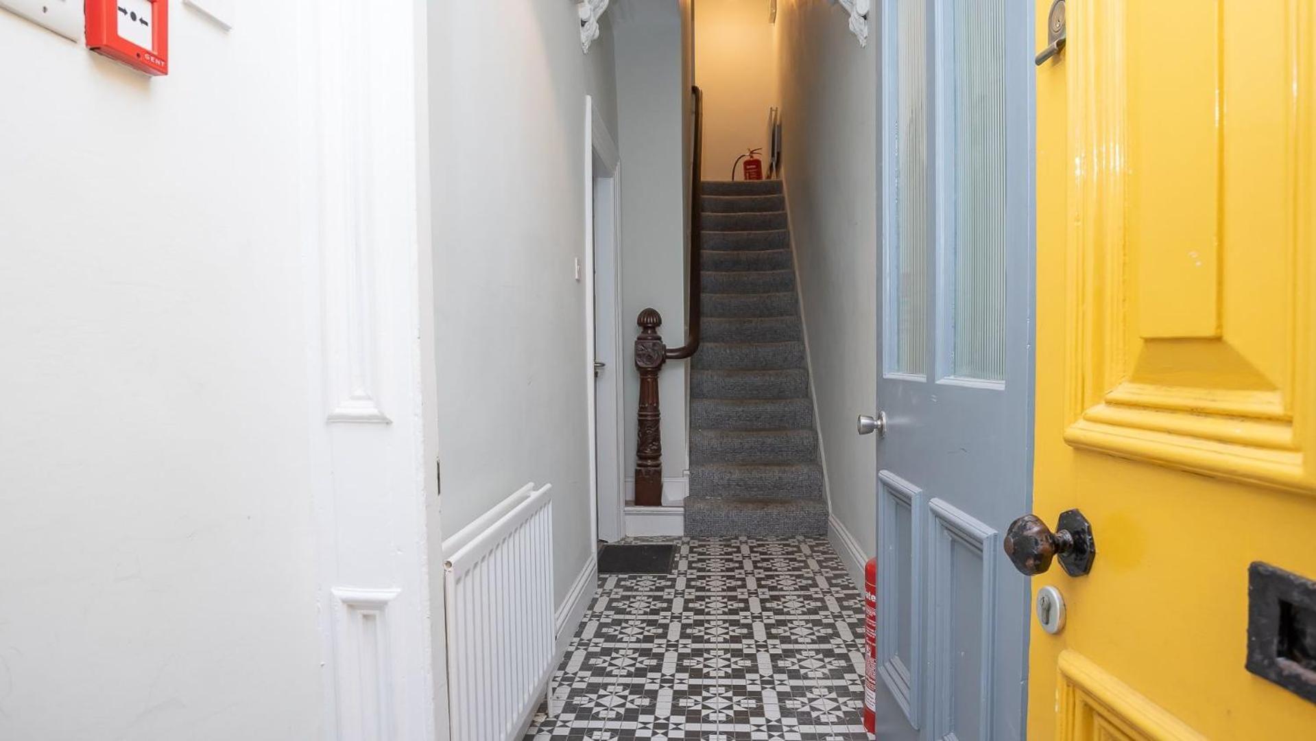 1 Bdr Apartment At Queens Uni By Belfast City Breaks Экстерьер фото